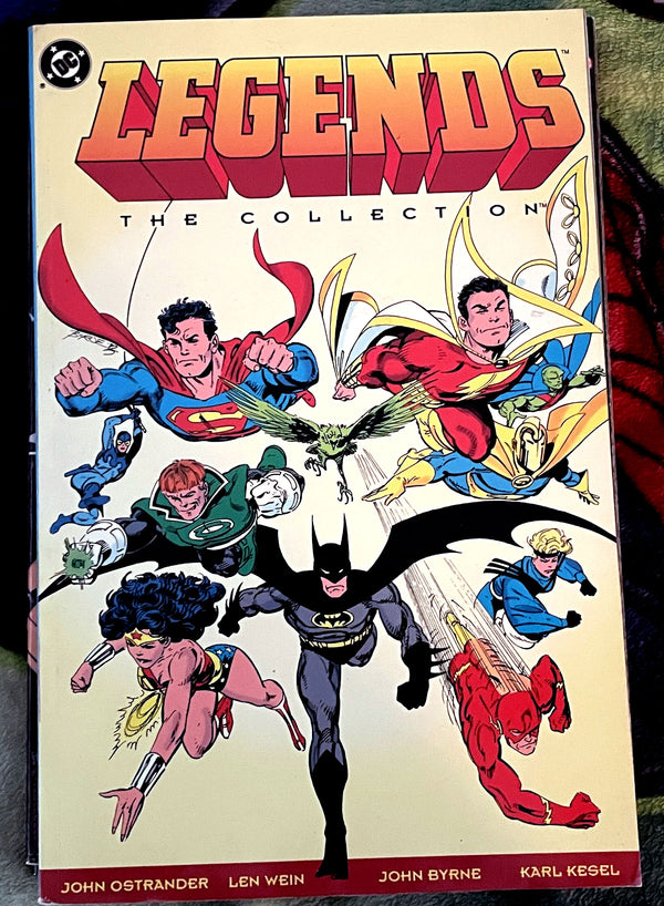 DC Universe-Legends -trade paperback F-VF