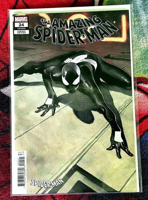 The Amazing Spider-Man #24 variant black symbiote suit NM